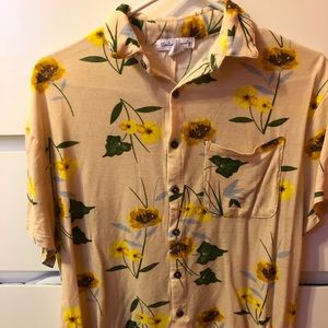 3/10$ Floral shirt